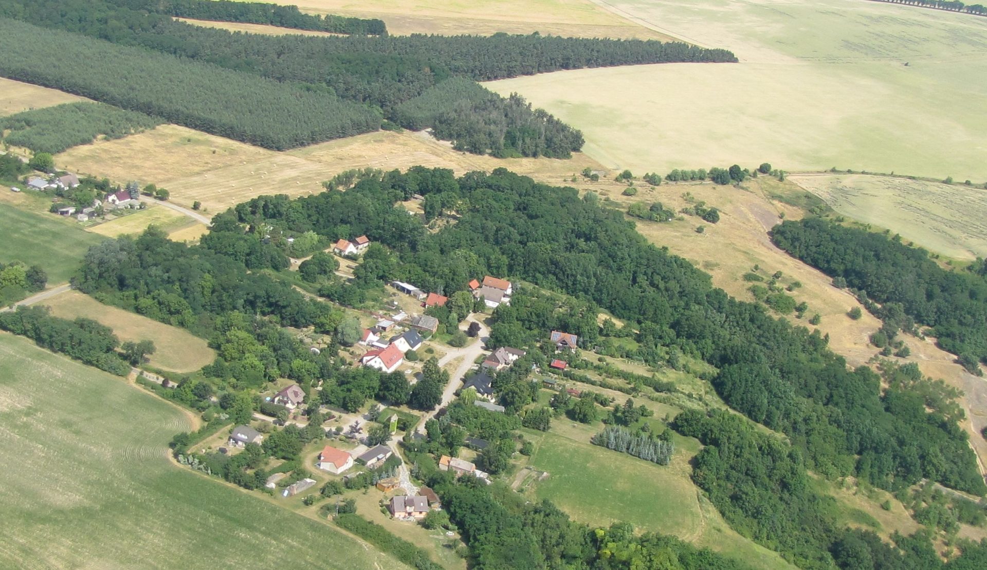 Luftaufnahme von Wuhden auf dem Reitweiner Sporn