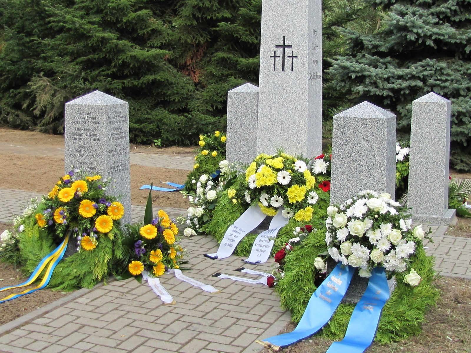 Kriegsgräberstätte Wuhden